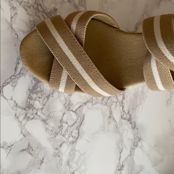 Wedge tan strapped sandal size 8 Merona - Picture 7 of 8